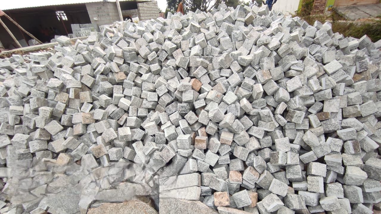 Premium Granite Grey Cobble Stones