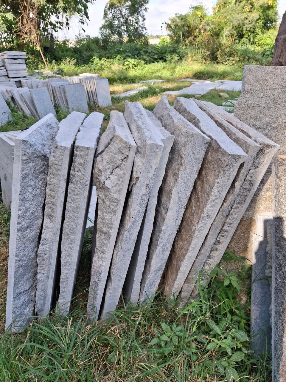 Natural Bottom Stones