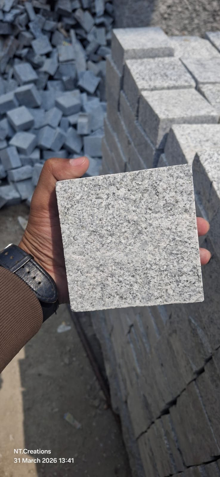 Premium Box Cut Natural Grey Flammed Cobble Stones