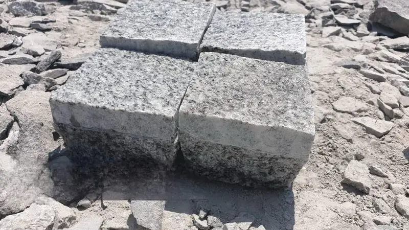 Premium Granite Grey Machine Cut Cobble Stones