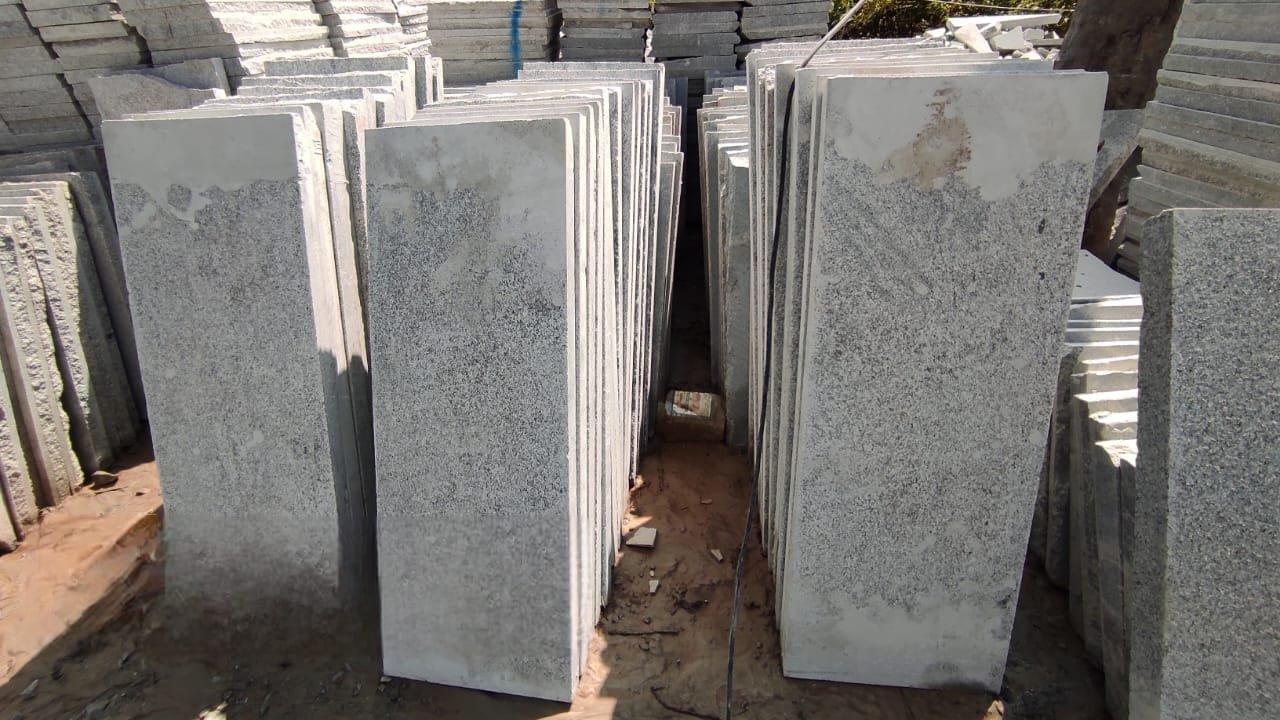 50mm Natural Stones